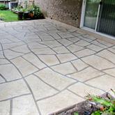 Random pattern patio