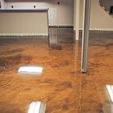 Metallic Reflector Floor